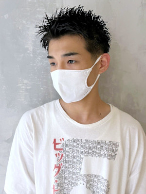 短髪アッシュブラックツーブロック_ba403621