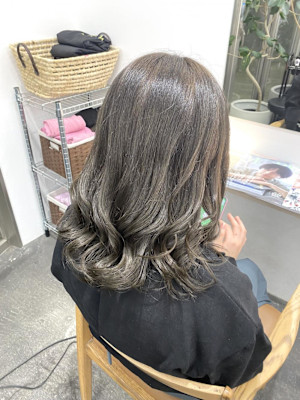 デザインカラー/レイヤーカット/ウェットヘア