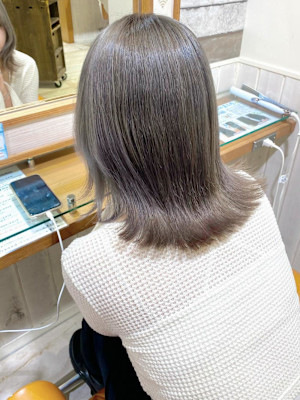 【Neolivekuta】グレージュカラー【町田】