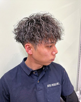 横浜メンズメッシュパーマツイストスパイラルハイライトマッシュ