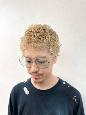 【メンズ カラー パーマ oggiotto】