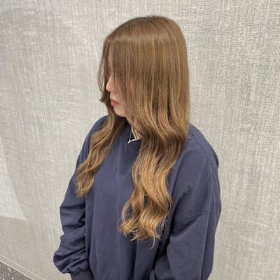 ベージュブラウン