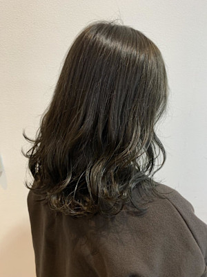 オリーブカラー