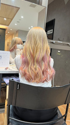 White beige × pail pink