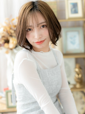 丸みフォルムオンブレ小顔くびれヘアボブルフ　カーキベージュ