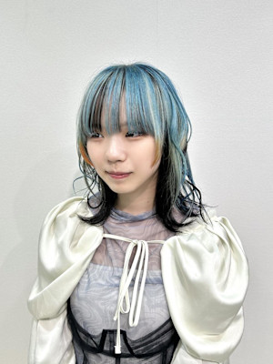 セミナースタイル　水色ダブルカラー★【FIRST】小林真奈美