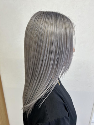 夏はハイトーンホワイトカラーで！