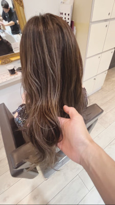 ナチュラルハイライト♪【ケアブリーチ　髪質改善】