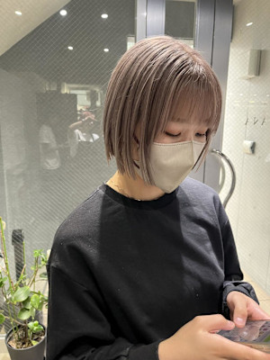 切りっぱなしボブ　ヘイリーボブ　タッセルボブ