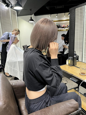 切りっぱなしボブ　ヘイリーボブ　タッセルボブ