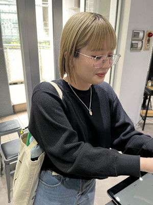 切りっぱなしボブ　ヘイリーボブ　タッセルボブ