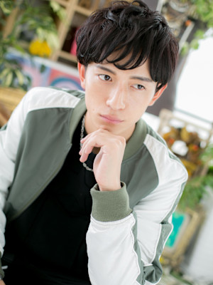 重めカーリー◎ニュアンスマッシュショート　ネイビーブラック