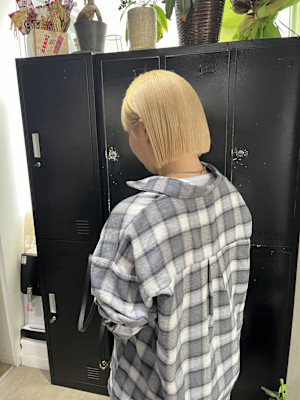 切りっぱなしボブ　ヘイリーボブ　タッセルボブ