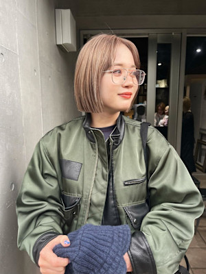 切りっぱなしボブ　ヘイリーボブ　タッセルボブ