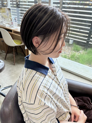 刈り上げアイリスカラー