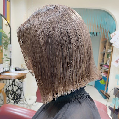 大人可愛い 20代30代40代 ラベンダー 切りっぱなしボブ