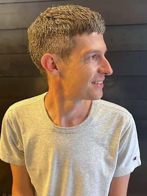 シルバーアッシュ　ベリーショート　ビジネス　白髪染め　30代