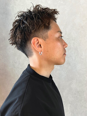 アップバング　刈り上げ　スパイキーショート　アッシュ　爽やか