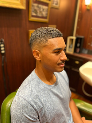 メンズショートベリーショートフェードクロップボウズアイロン