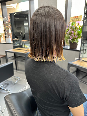 切りっぱなしボブ　グラデーション