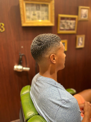 メンズショートベリーショートフェードクロップボウズアイロン