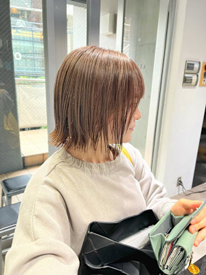 切りっぱなしボブ　ヘイリーボブ　タッセルボブ