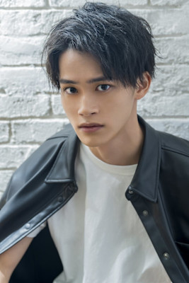 刈り上げツーブロック前下がりマッシュナチュラルブラウン