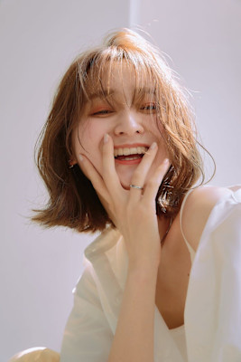 シルキーベージュ 　マチルダボブ　♪　斜めバング　前髪　美髪