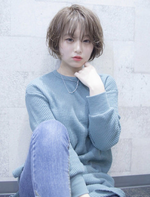 小顔　シアーカラー　美髪　ショートボブ