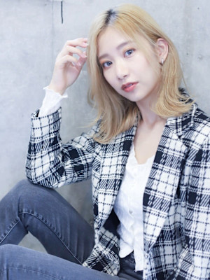 大人ミディアム　ダブルカラー　前髪