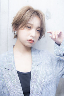 マッシュショート×マロンベージュ　前髪