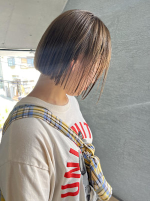 切りっぱなしボブ　ヘイリーボブ　タッセルボブ