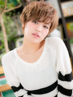 シースルーバングくせ毛風小顔ボブショート　マッシュパーマ