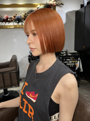 切りっぱなしボブ　ヘイリーボブ　タッセルボブ