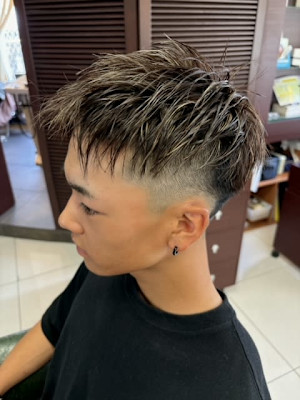 メンズスタイル【カラー×ゴールドメッシュ】