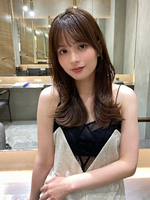 韓国風/ミディアムスタイル/透明感カラー/顔周りカット