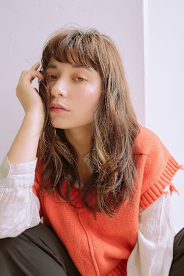 シルキーベージュ　ニュアンスカール　前髪