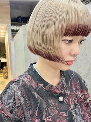 ボブ×裾カラー