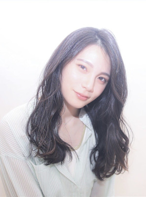 イメチェンヘアスタ イル 　グレーベージュ　似合わせカット