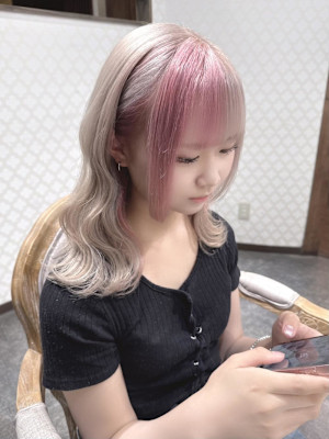 ベージュ×ピンク