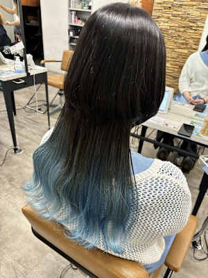 グラデーション水色ペールブルー/派手髪/エクステ【池袋】