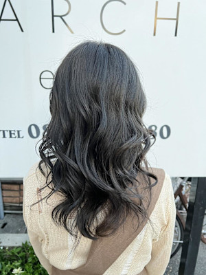 オリーブグレージュ