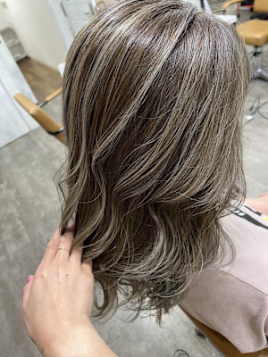 白髪ぼかしハイライト20代30代40代¥16500【池袋】