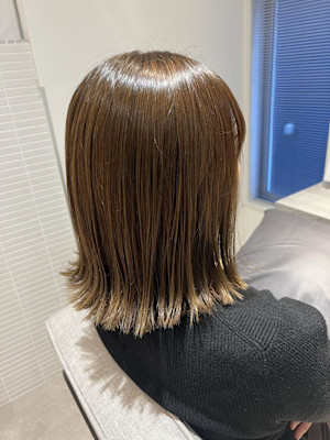 外ハネ/切りっぱなしボブ