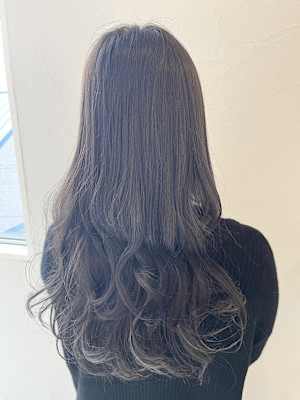 マットグレージュ