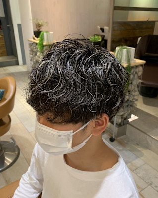 メッシュキャップ×波巻きパーマ