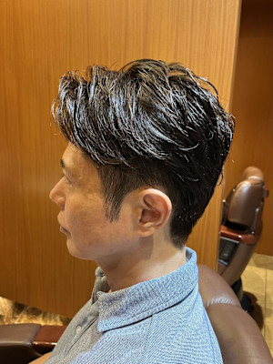 銀座　理容室　アイロンパーマ　ビジネスマン