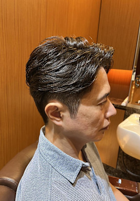 銀座　理容室　アイロンパーマ　ビジネスマン