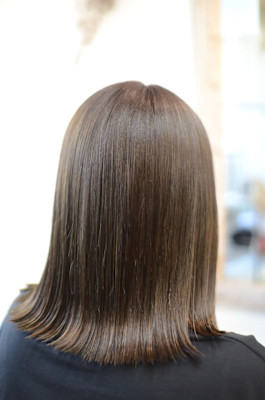 オリーブベージュ