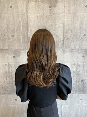 オリーブベージュ〈ARCH CHIAKI〉